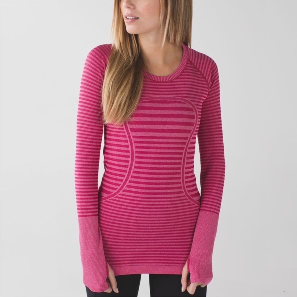 Lululemon Swiftly Tech Long Sleeve Crew Top in Heathered Berry Rumble Size 6